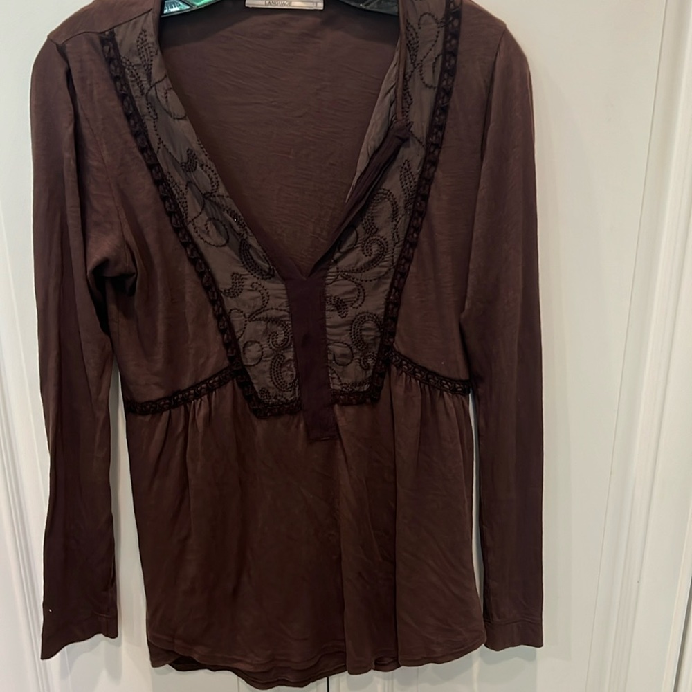 Language brown l/s lightweight boho embroidered tshirt size small
